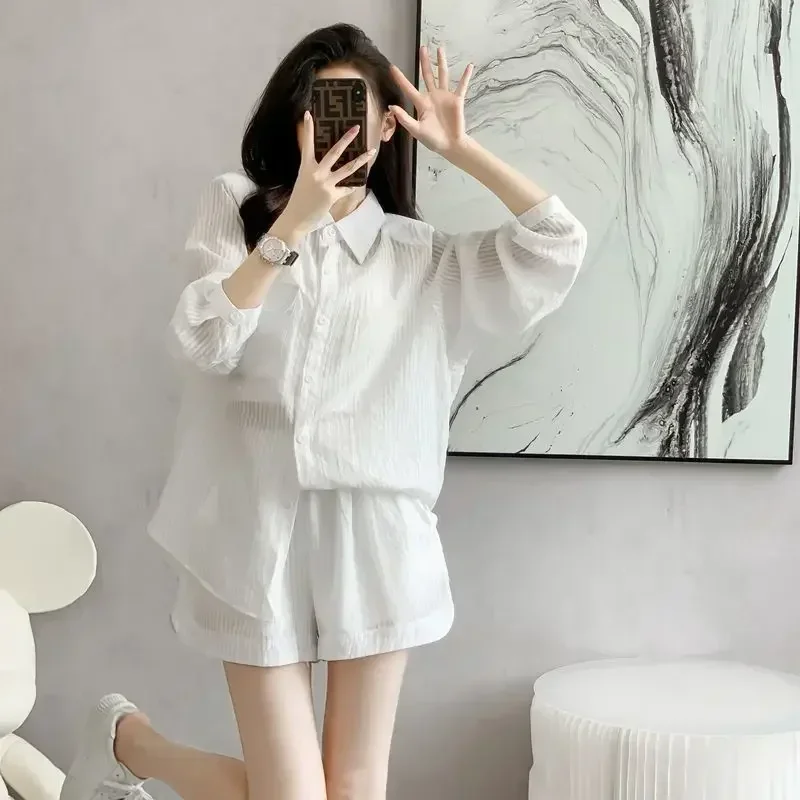 

Повседневные спортивные женские шорты в полоску, белая рубашка, короткие комплекты для женщин, комплект из 2 предметов, классические комплекты для отпуска, новый наряд