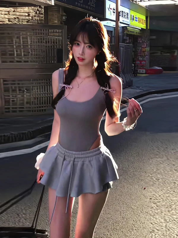 

Sexy Pure Desire Hot Girl Backless Strap Vest Jumpsuit Tight Elastic Waist Belted Short Skirt Anti-Light Walking Fashion Set