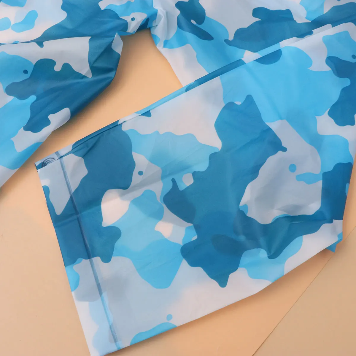 

Thickened Raincoat Durable Waterproof Portable Camping Poncho Practical Outdoor Rainwear Protective Suit Random Color