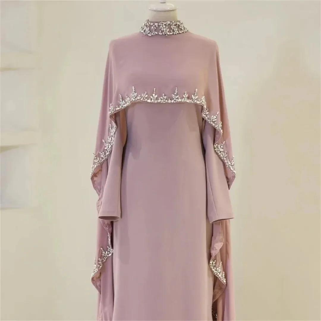 エレガントなホワイトイブニングフォーマルドレス ハイネック クリスタルビーズ Aライン プロムページェントパーティードレス アラビア語 ドバイ ローブ・ド・ソワレ