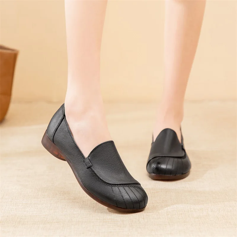 2023 Spring Genuine Leather Women's Shoes Comfortable Cowhide Soft Sole Casual Women Flat Heel Shoes Non slip Mom's Shoes