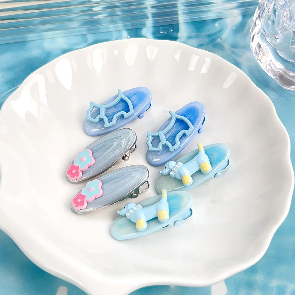 New simple and cute puppy broken hair clip summer vacation wind small flower duck bill clip edge clip oval bangs BB clip female