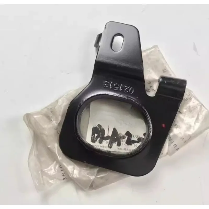 

For Citroen C4L for Peugeot 3008 Windscreen Washer Fluid Reservoir Iron Bracket 9674777980 1pc Brand New