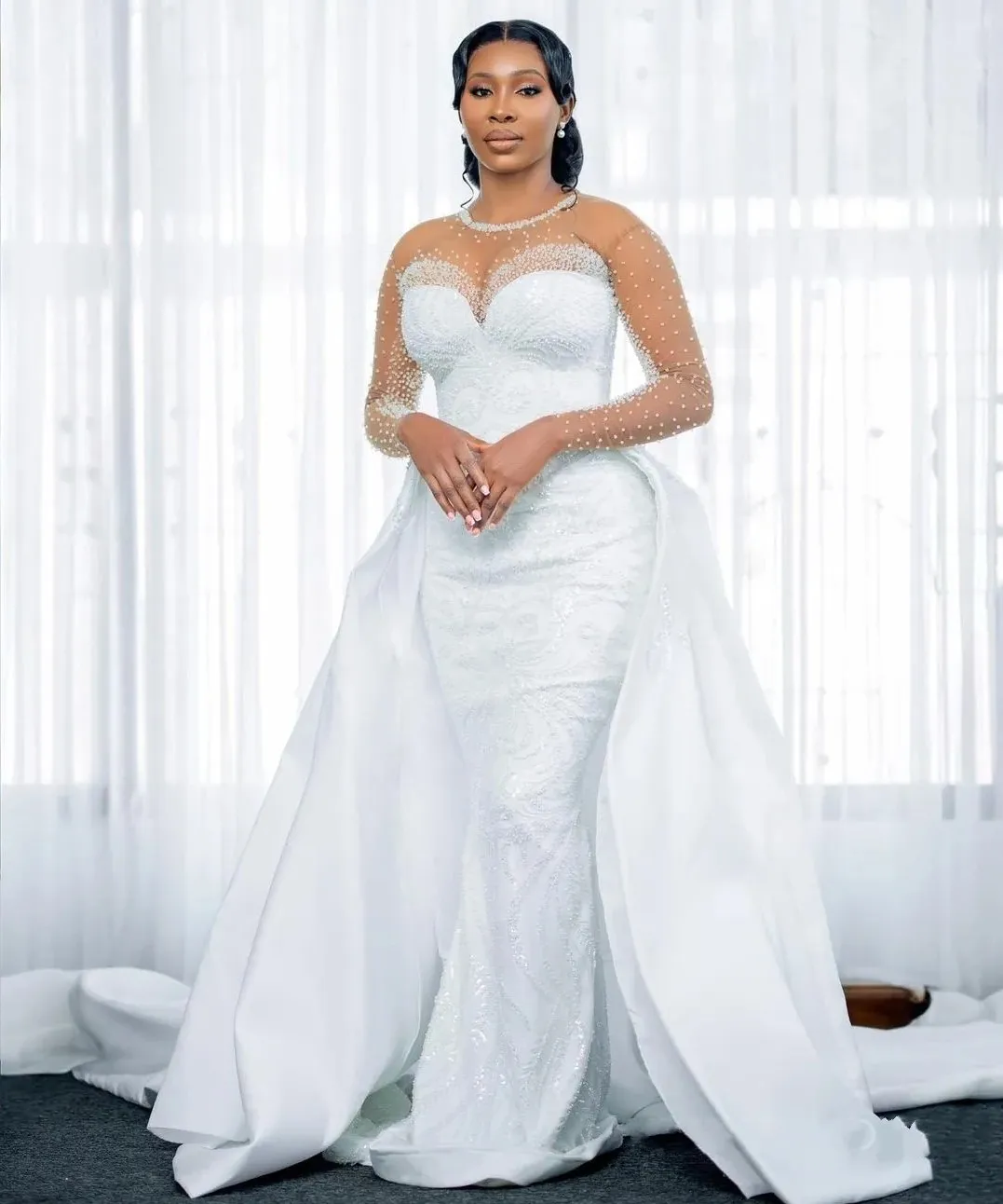 

Plus Size African Wedding Dress Bridal Gowns For Bride Detachable Train Sheer Neck Long Sleeves Illusion Beads Vestidos De Noiva
