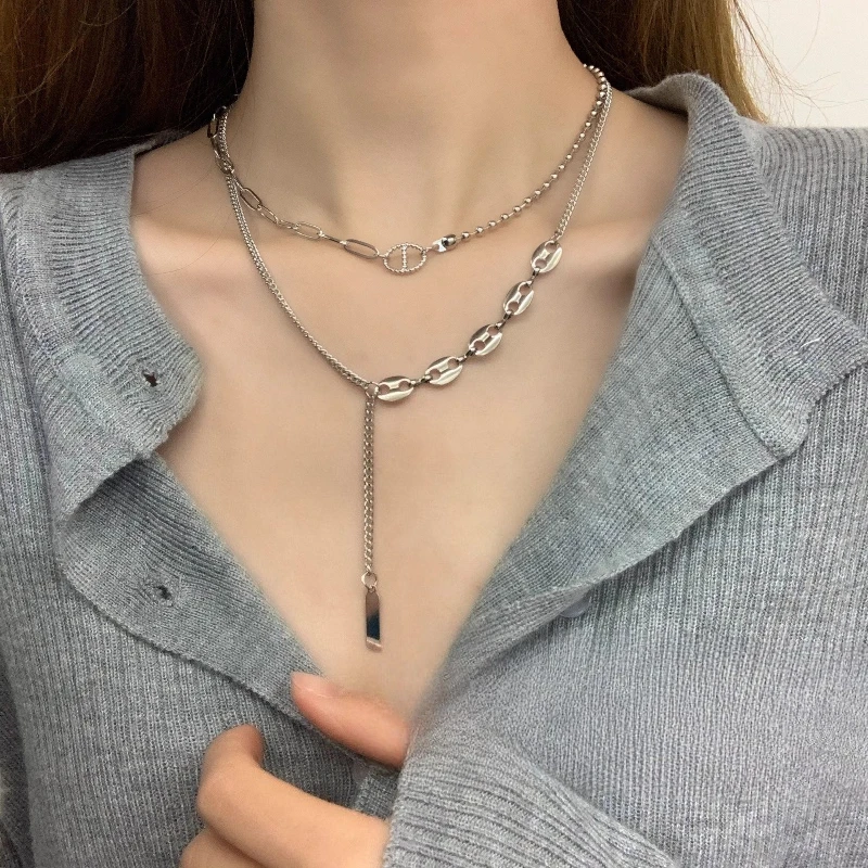 سترة من النوع الثقيل ذات سلسلة شرابة فاخرة وخفيفة الوزن بتصميم نسائي وإكسسوارات سلسلة الترقوة بمزاج بسيط