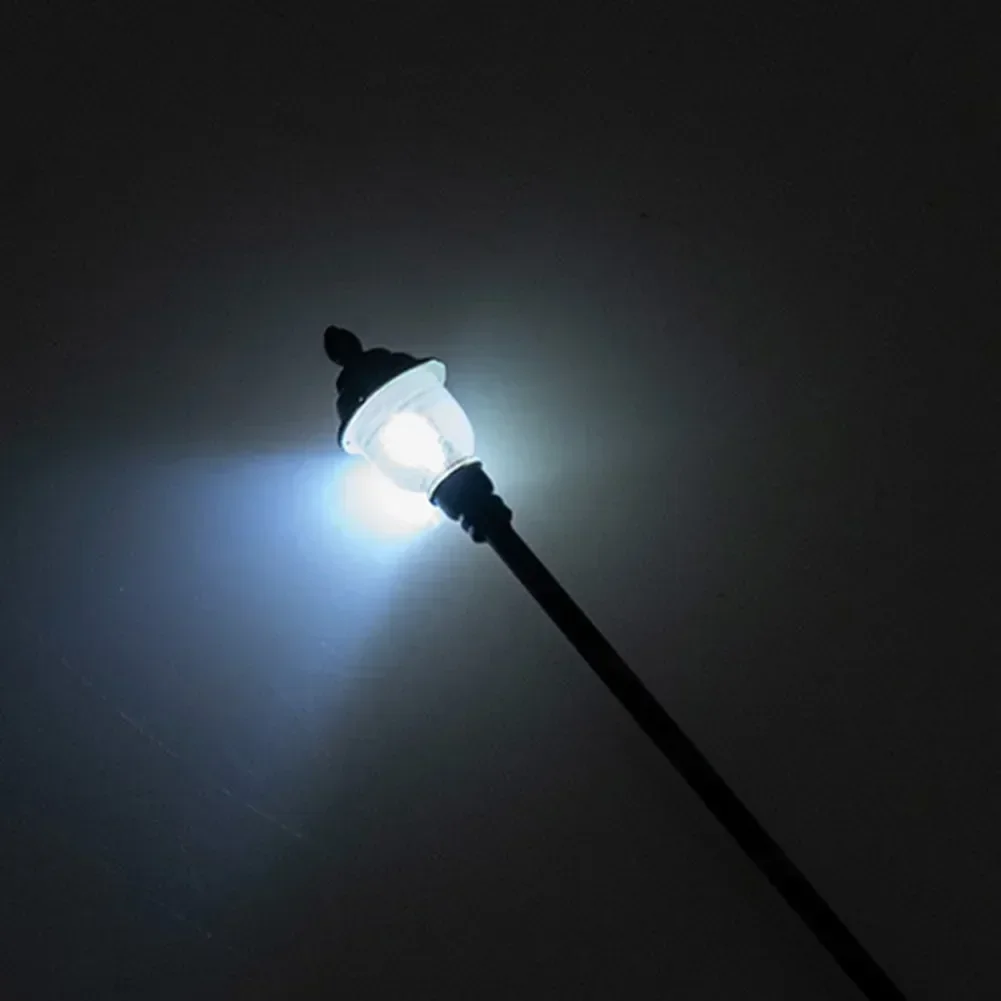 10 stücke Modell Eisenbahn Zug oo/ho Skala Laternen pfähle führte Straßen laterne Lampe künstliche Miniatur Dekoration Gebäude Landschaft