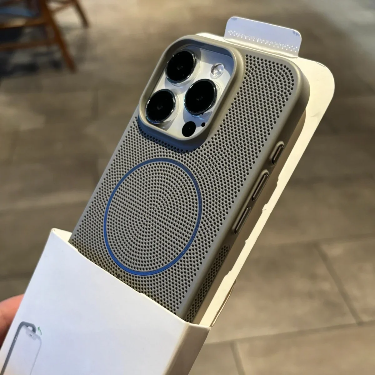 

Новый магнитный чехол для телефона Magsafe с сеткой для рассеивания тепла для iPhone 17, Air 16, 15, 14 Plus, 13, 12, 11 Pro Max, чехол для беспроводной зарядки