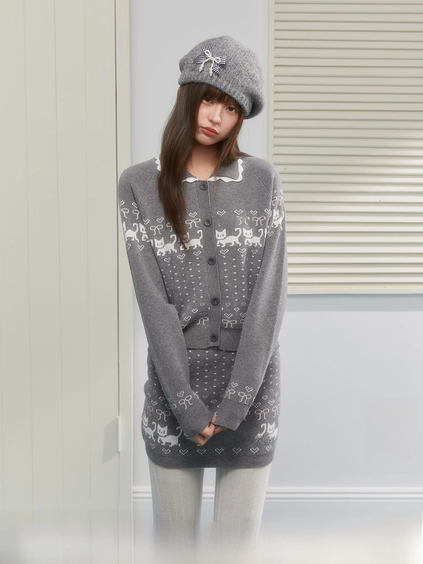 

sta Vintage Knitted Cardigan Top And ort Skirt Set with Heart Pattern Polyester Fiber Women's Long Sve round Ne