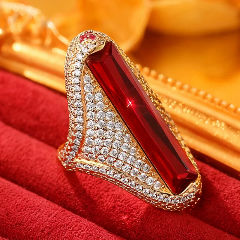 Huitan Opulent Attractive Red Cubic Zirconia Rings for Women Trendy Graceful Finger Accessory Trendy Luxury Wedding Band Jewelry