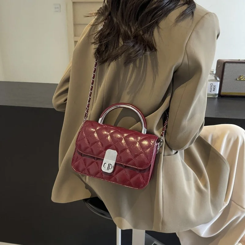 

Модная сумка через плечо с ремешком-цепочкой, женская элегантная маленькая квадратная сумка из искусственной кожи 2021, весенняя вечеринка, сумка для свиданий