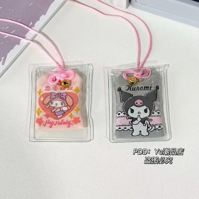 مرحبا كيتي كورومي المفاتيح Omamori الصلاة ثروة الجمال الصحة الآمنة الثروة حقيبة الحرس تعويذة قلادة المفاتيح زوجين الفتيات هدية