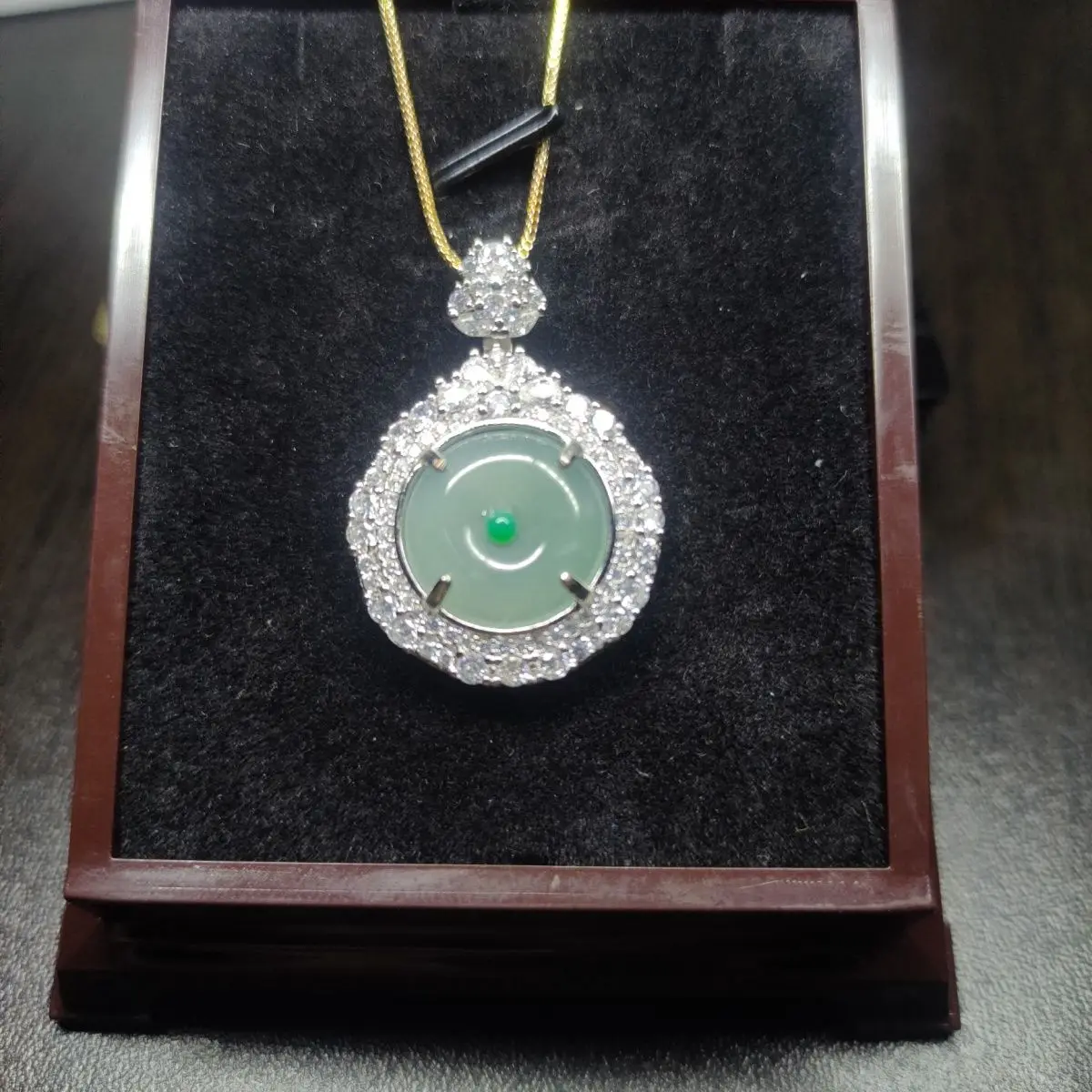

Natural jadeite A product ice jade safety buckle pendant egg surface 18K inlaid pendant necklace