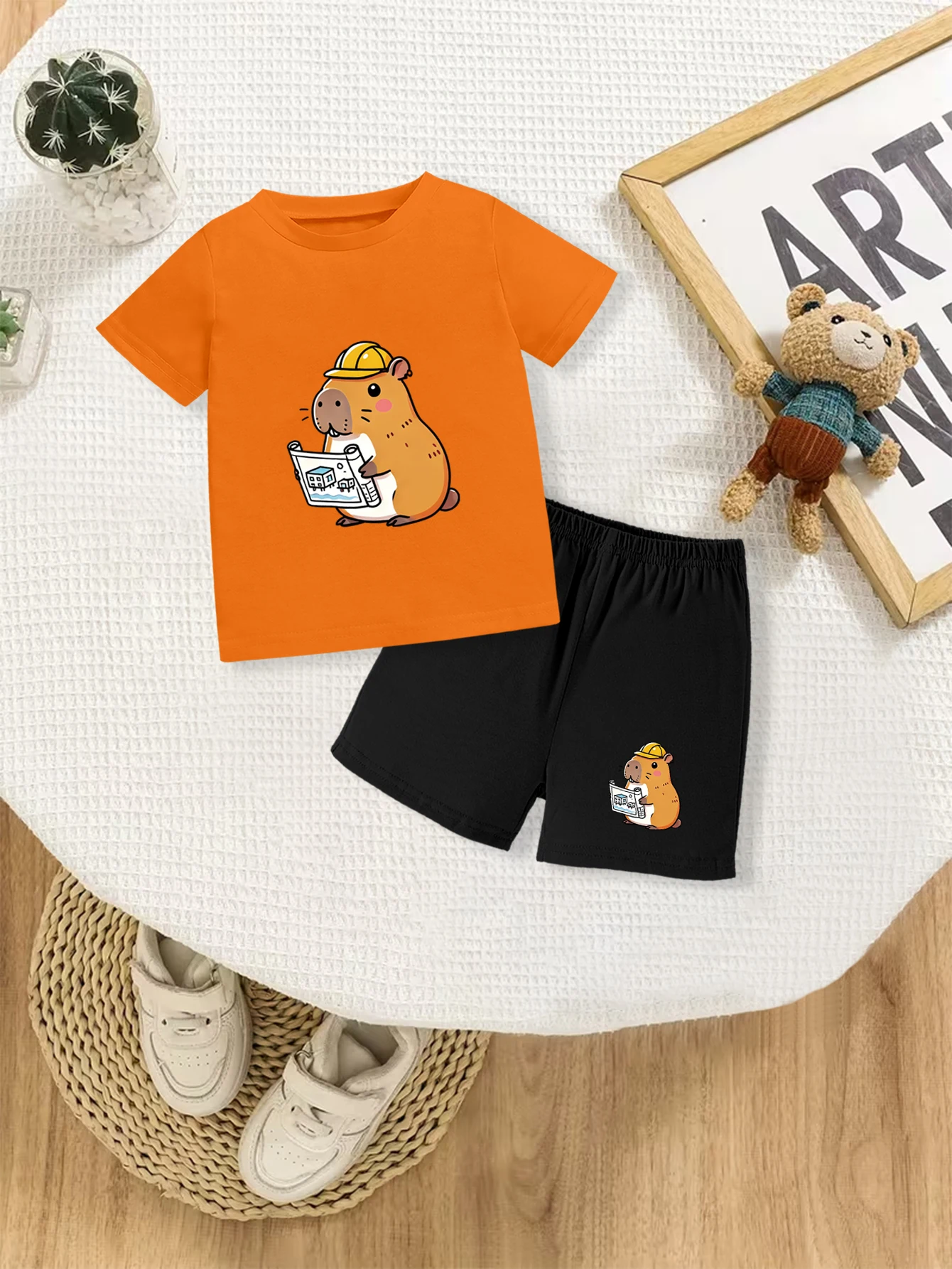2 pieces: Boys Summer Casual T-Shirt Shorts Set Cartoon Construction Capybara Pattern Print