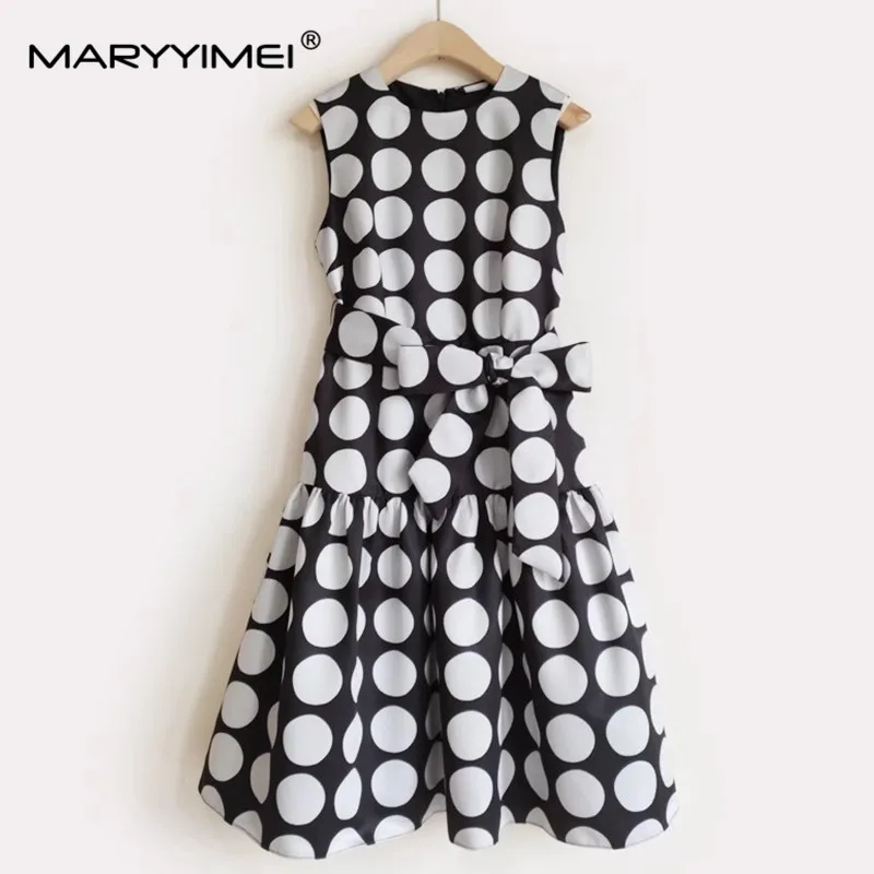 MARYYIMEI New Fashion Designer Women's 2024 Spring New Black And White Printed Polka Dot Sleeveless Lace-Up Ball Gown Dress image 3