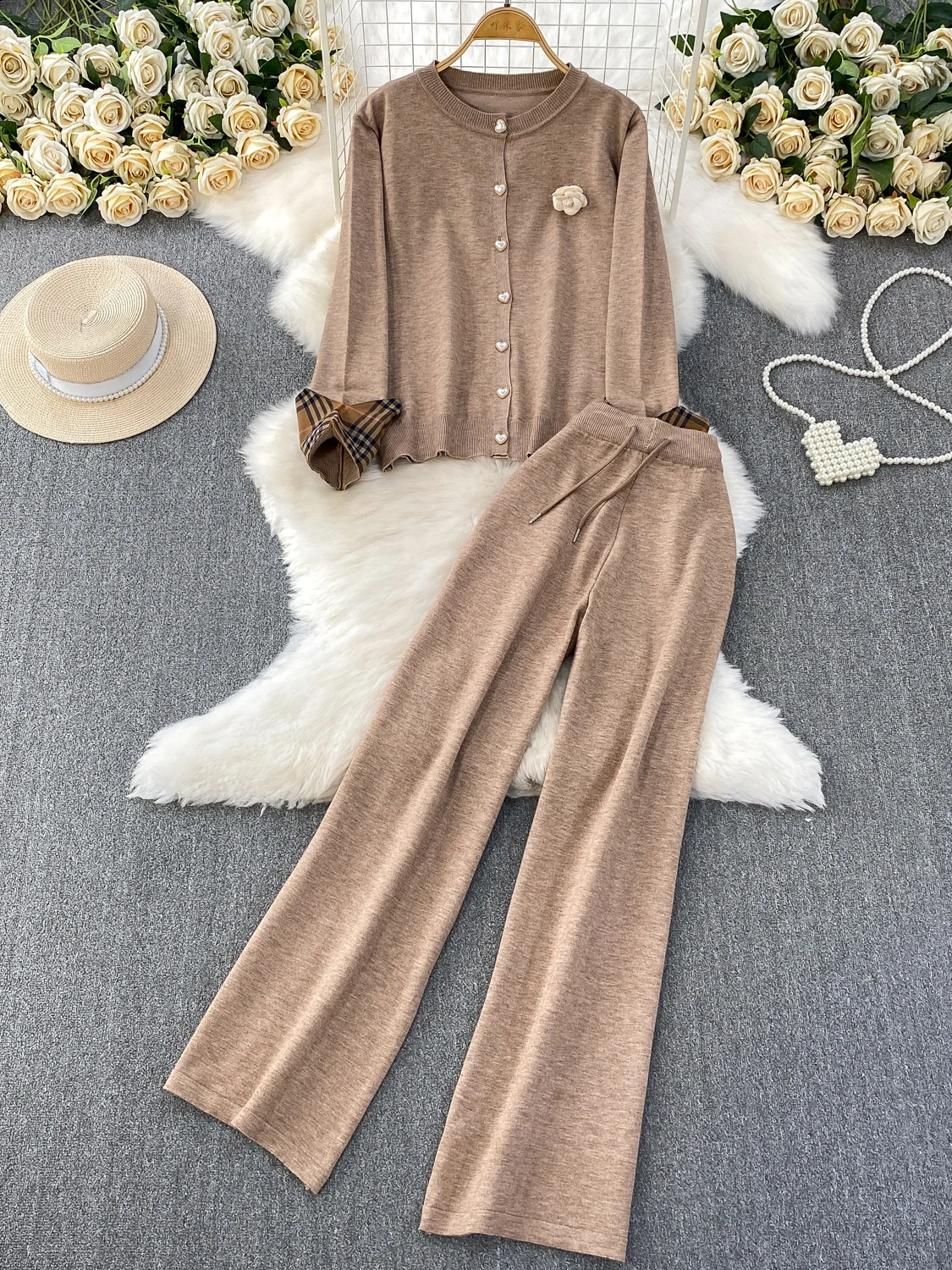 

Модный вязаный комплект, женский осенне-зимний ленивый дизайн, пуговицы для похудения, длинная свековая верхняя одежда с высокой талией, широкий L...