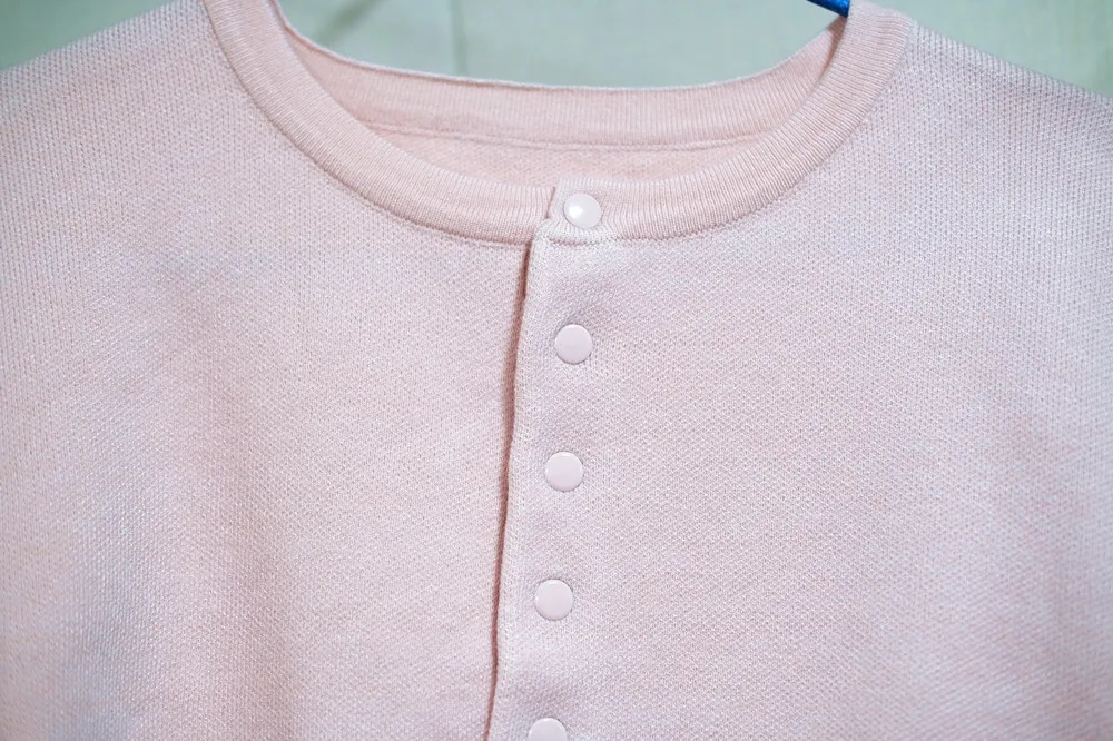Damen-Basisschicht 2025, französischer klassischer eleganter Pullover, Damen-Strickjacke mit Rundhalsausschnitt, Herbst-Winter, lässige Oberbekleidung – Detail 3