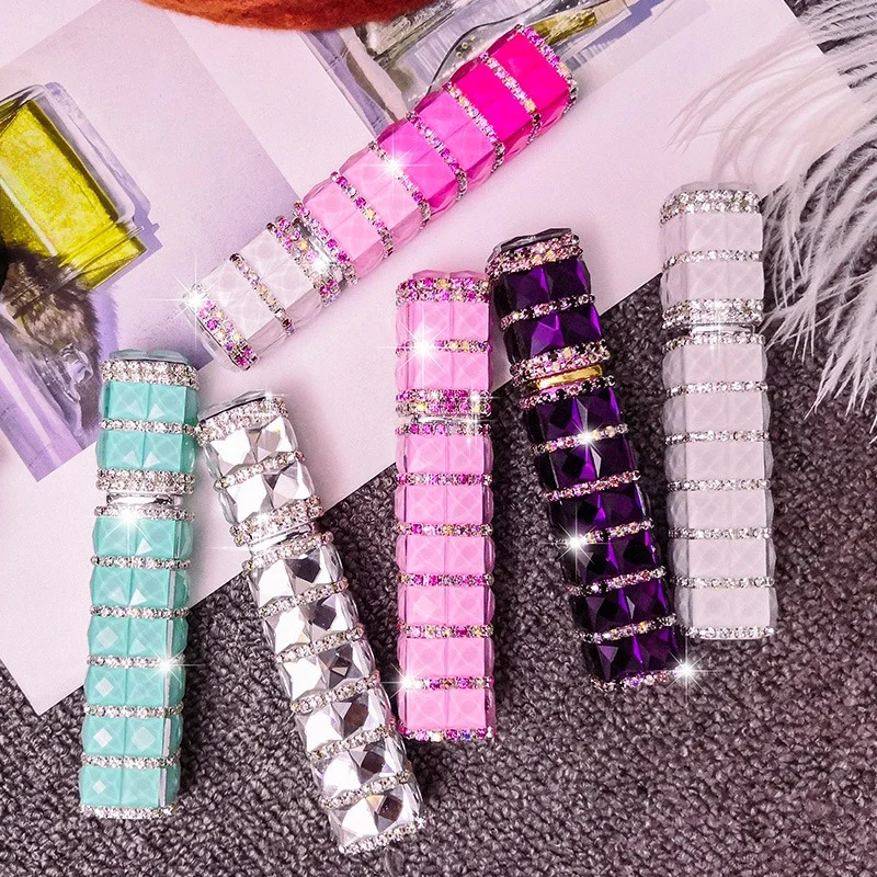 Luxury Diamond-Encrusted ขวดน้ําหอมรีฟิลน้ําหอม Atomizer สําหรับสเปรย์ขวดคอนเทนเนอร์เครื่องสําอางขวดเปล่า