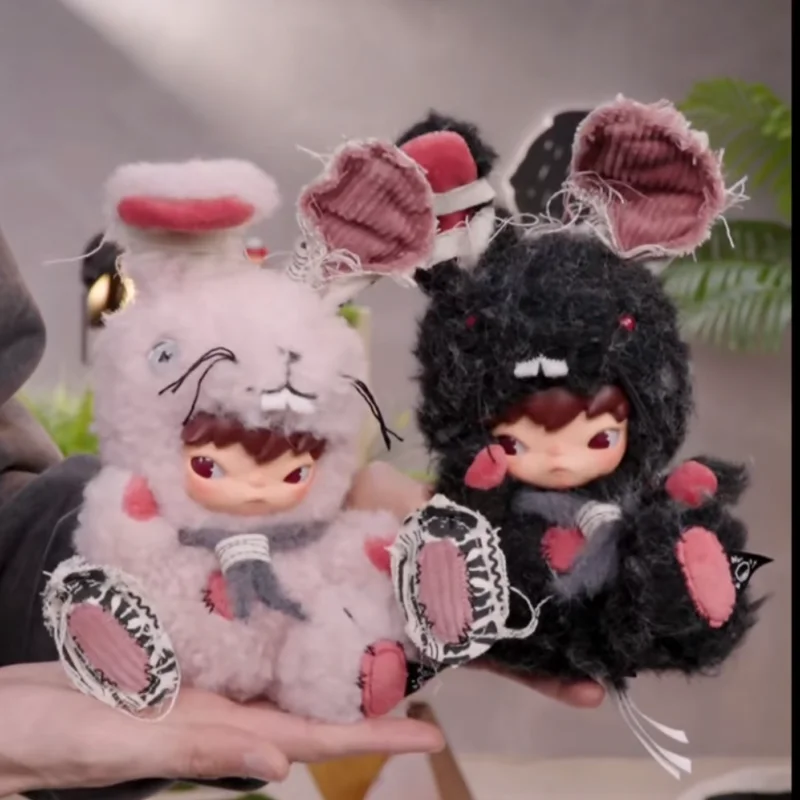 

POP MART Hirono Little Hare: Серия плюшевых кукол-подвесок, Слепая коробка-сюрприз, Аниме-фигурки для девочек, Милая модель, Подарок на день рождения