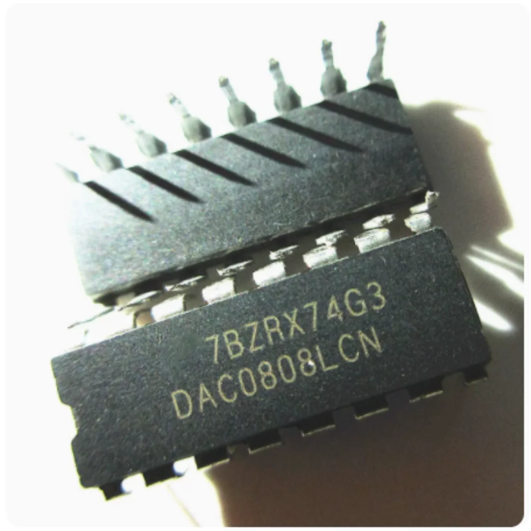 50pcs/LOT DAC0808LCN DAC0808 DIP-16 Integrated Circuit