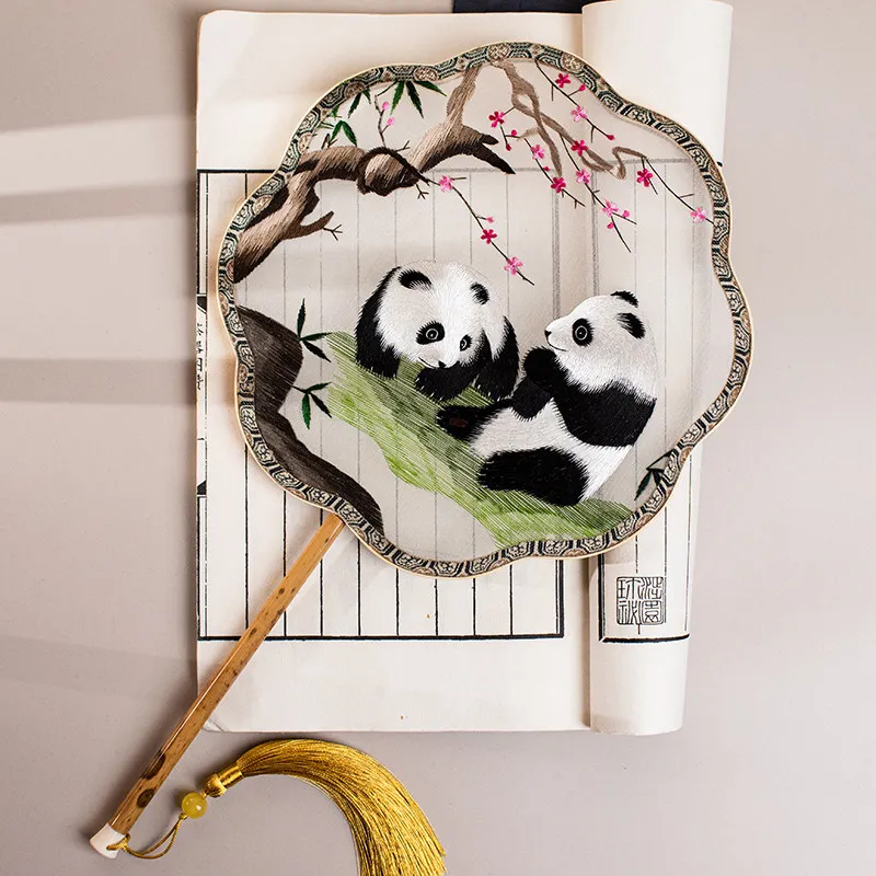 Fan antique female Suzhou embroidery double-sided embroidery Yunjin characteristic Chinese style handicrafts group fan gift fore