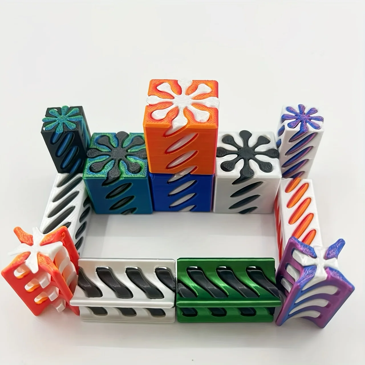 

3-piece set of 3D printed spiral illusion gradient push and push music leisure decompression artifact, home office desk statue