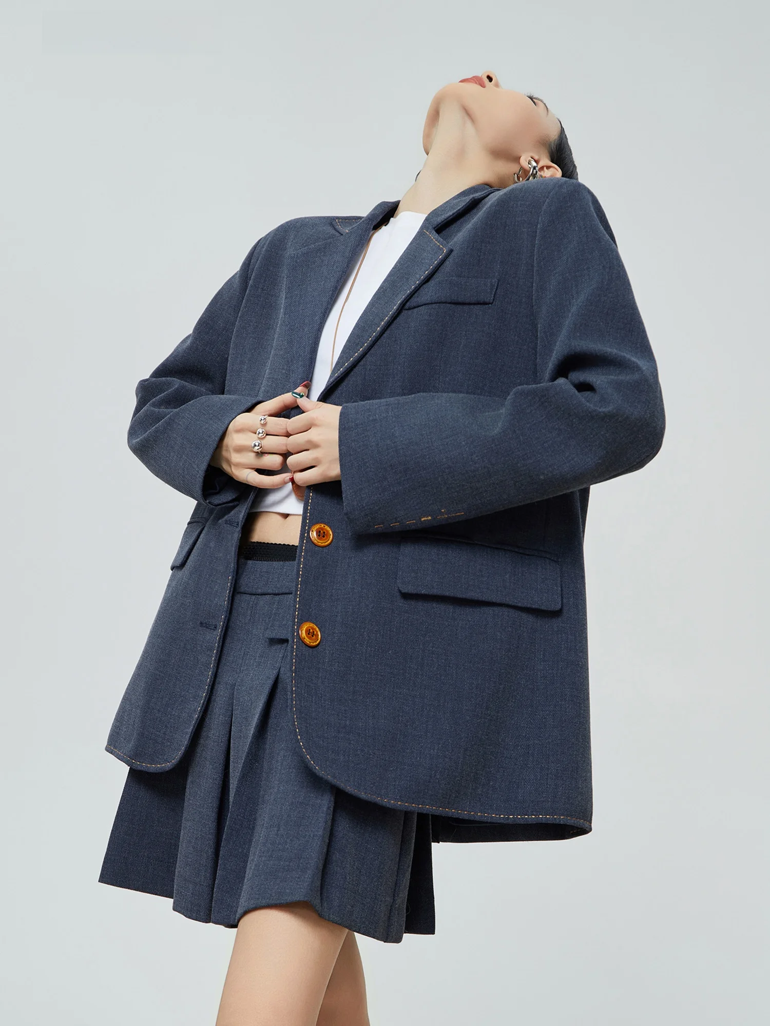 

Женский джинсовый костюм синего цвета: пиджак и плиссированная юбка, комплект из двух предметов, корейский стиль, осень-зима, новинка