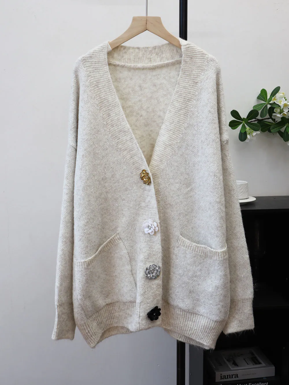 Flower Shape Button Women Cardigan Single Breasted Knit Top Minimalist Sweater Coat Casual Style Daily Loose Outwear For Ladies
