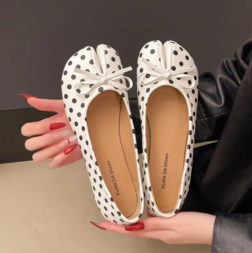 Zapatos planos de verano para mujer con lazo, estilo Tabi Ninja, con punta de cerdo, pantuflas para personas que buscan comodidad, zapatos de pezuña de caballo, mocasines de mujer con punta dividida, loafers