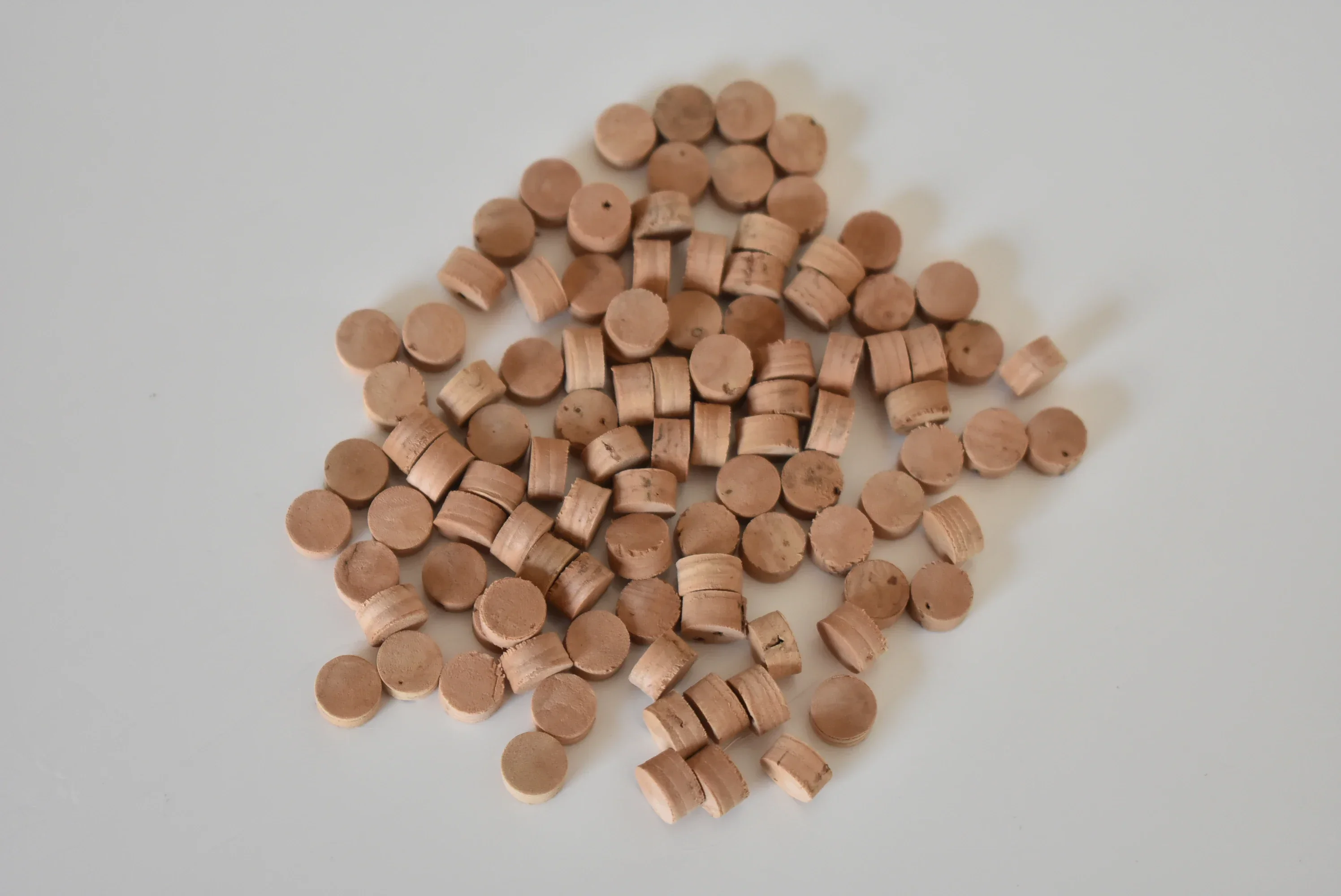 100pcs 7mmx4mm saxophone key pads cork pads musical instrument accessories repair parts 7MM*4MM