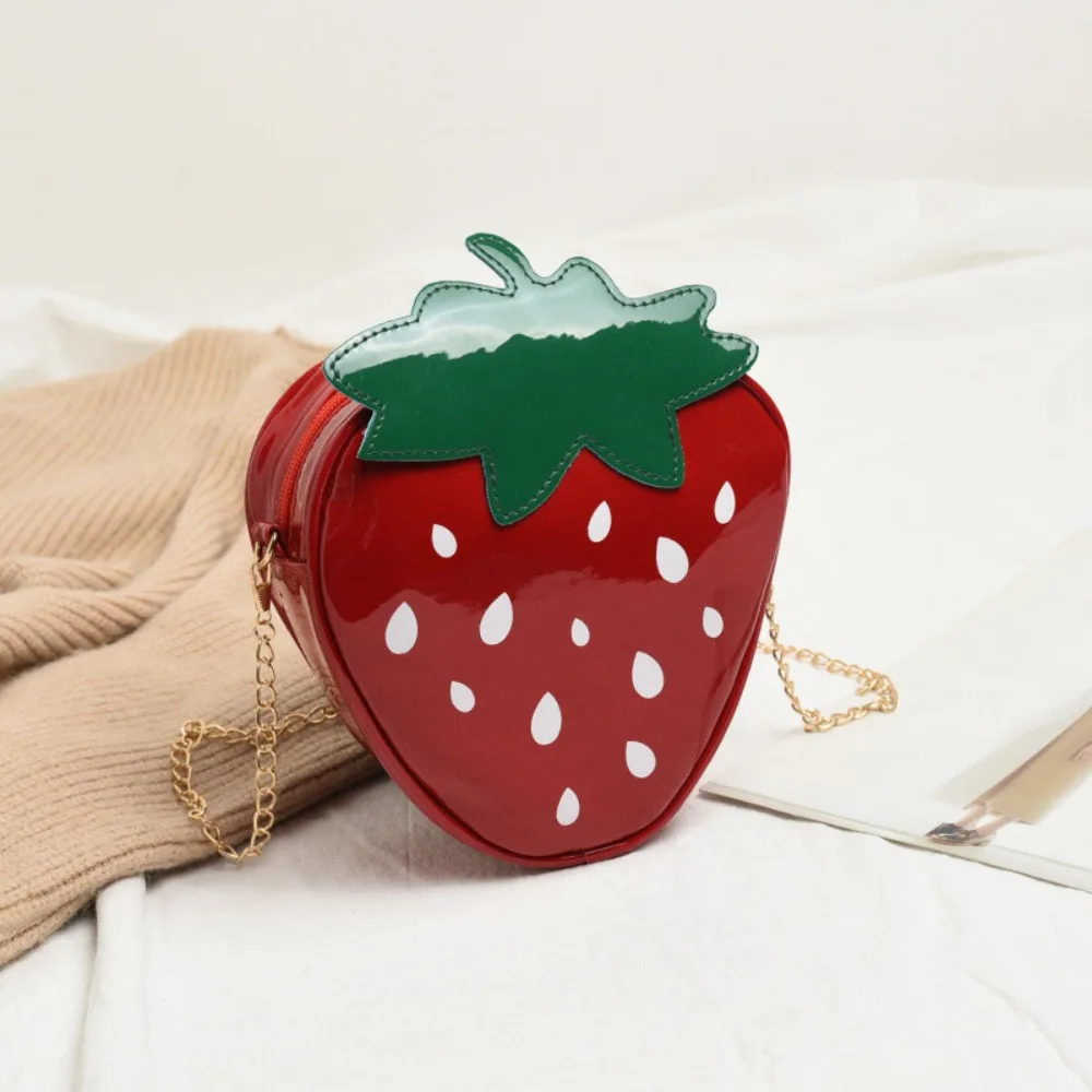 Women Shoulder Bag Strawberry Shape Designer Bag New Fashion Pu Leather Chain Crossbody Bag Girls Cute Fruit Purses and Handbag