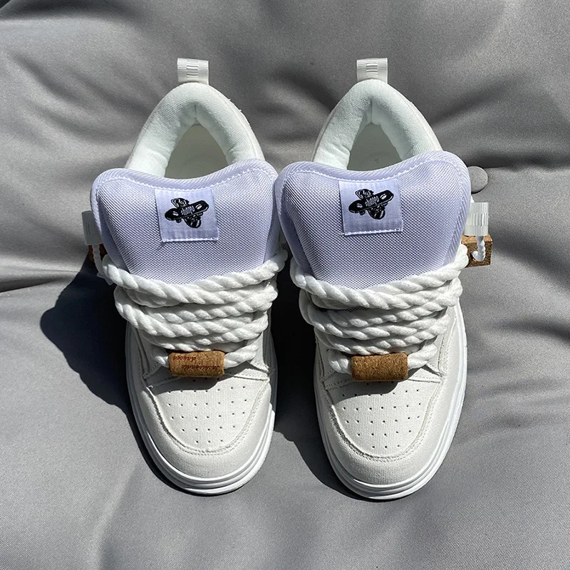 White Low-top Thick Tongue Bread Shoes Large Size Men Women Same Style Couple Sports Trend Versatile Casual Student Board Shoes