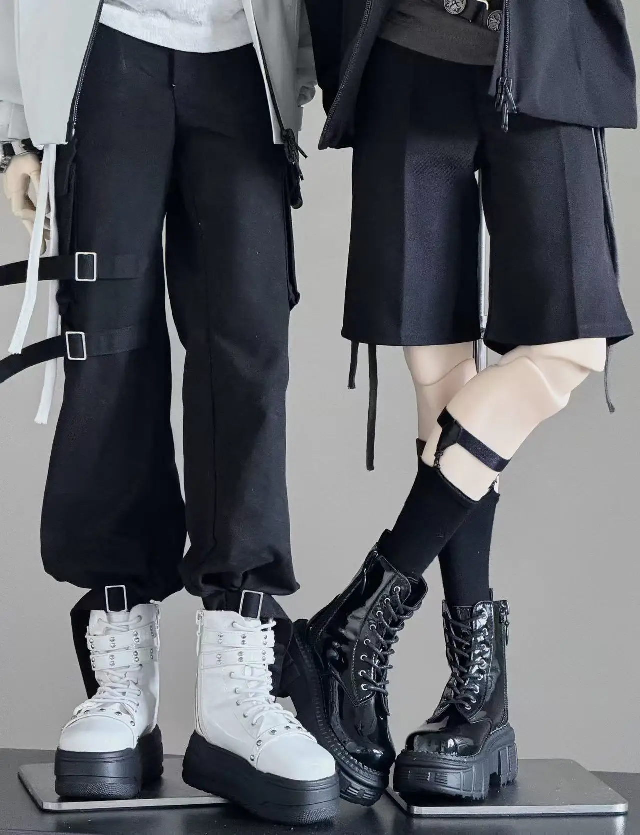 BJD Doll Unisex 1/4 ID75 Chunky-soled Studded Boots Glossy Black Leather Handmade Classic All-match Ankle Boots Doll Accessories