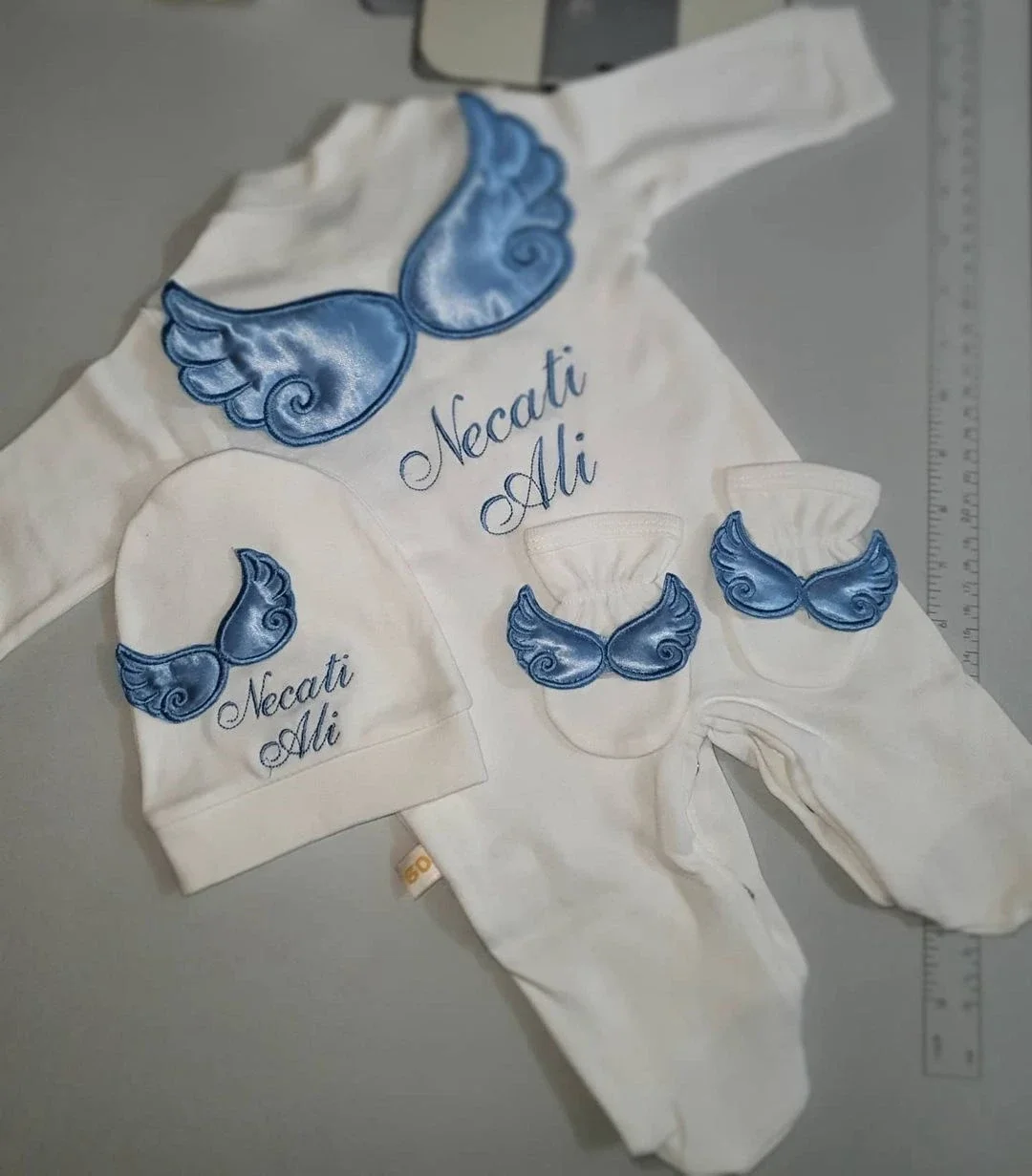 Newborn Baby Crown Jewels Gift Set 3pcs Wings Outfits 0-3m Pajamas Hat Mittens Receiving Blanket Welcome Home Ceremonial dress