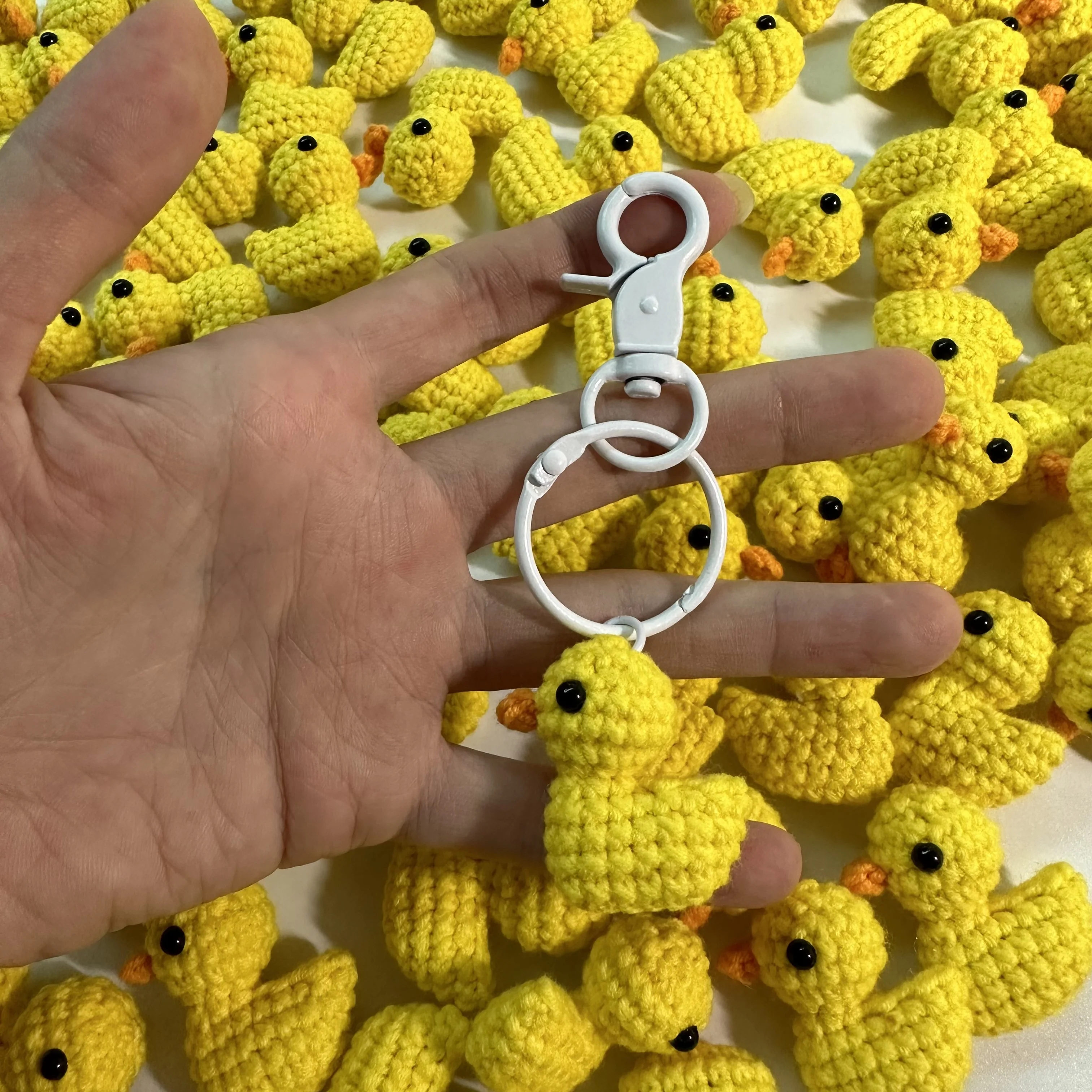 Mini Cute Duck Knitted Keychain Handmade Crochet Pendant Creative Car Bag Mobile Phone Charm Gift Wholesale Clothing Decoration