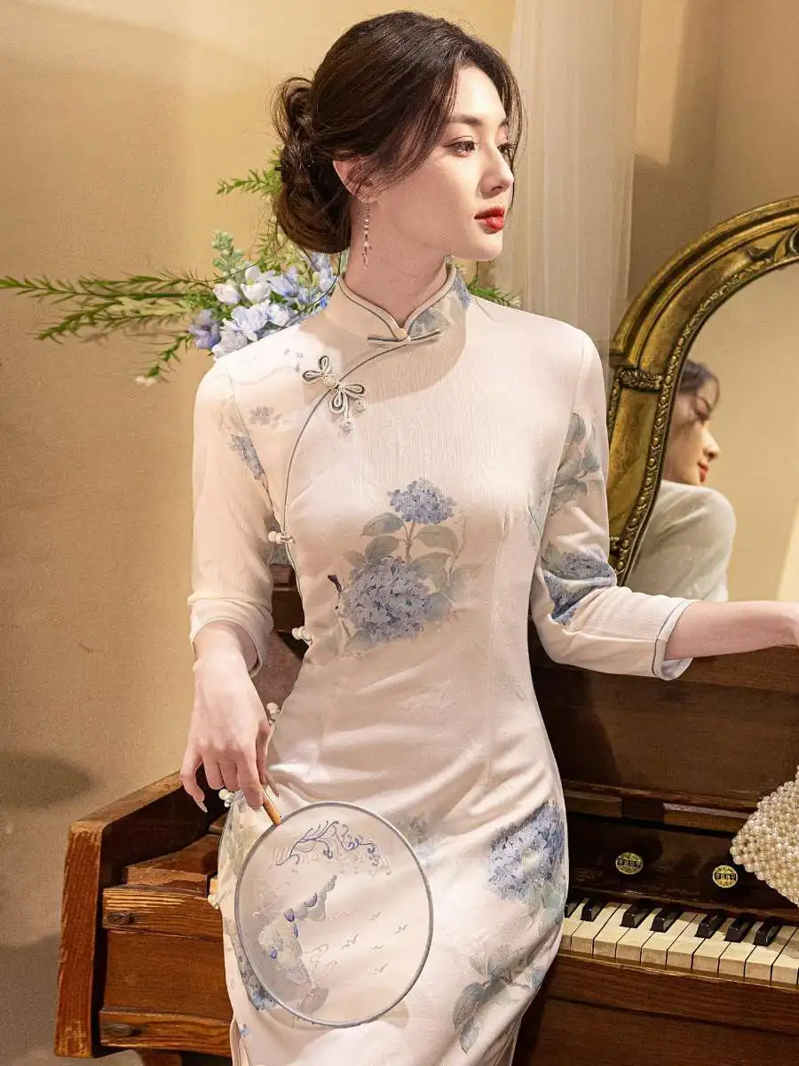 فستان تشيباو طويل للفتيات بنقشة الزهور، إصدار جديد للخريف، ملابس يومية محسنة، زي أنيق للسيدات