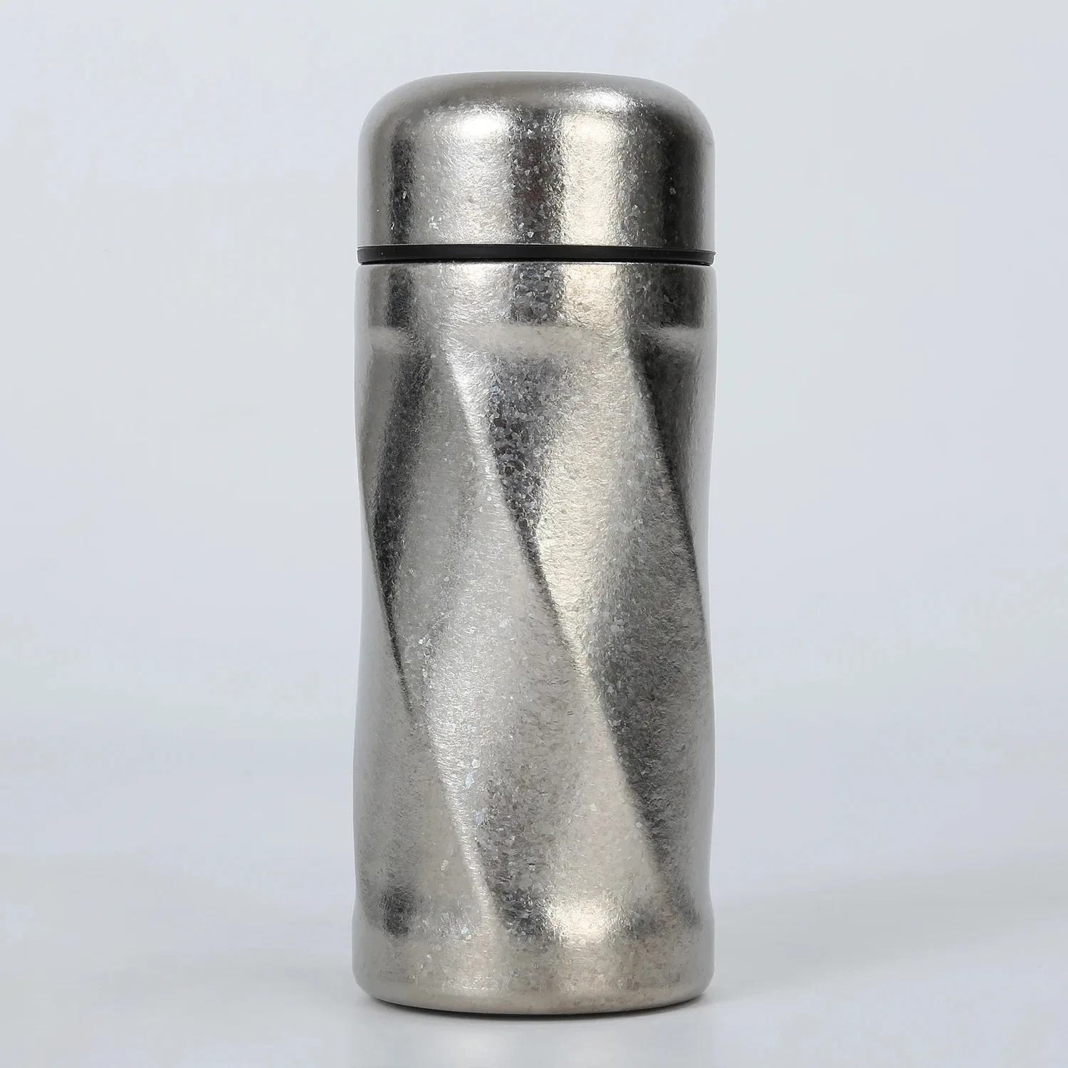 

Mini 200ml Pocket-Sized Portable Coffee And Tea Water Bottle Made Of Pure Titanium With Irregular Thread, Titanium Insulated Cup