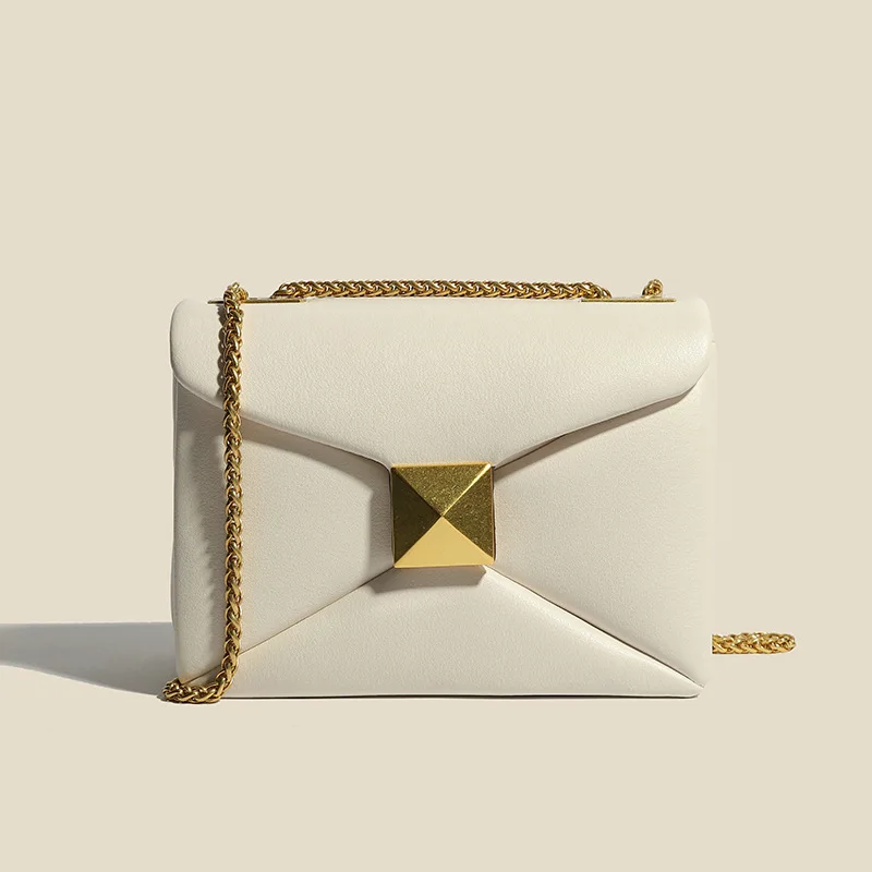 

Высококачественная квадратная женская сумка с заклепками из воловьей кожи и цепочкой, классический брендовый дизайн, клатчи с золотыми заклепками, женская матовая сумка через плечо