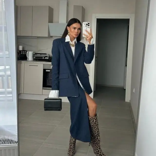 

High Quali Striped Suit Women's Long Sve Turn-down Collar New Model Casual Sports Suit Autumn Season Seven-quarter Sv...