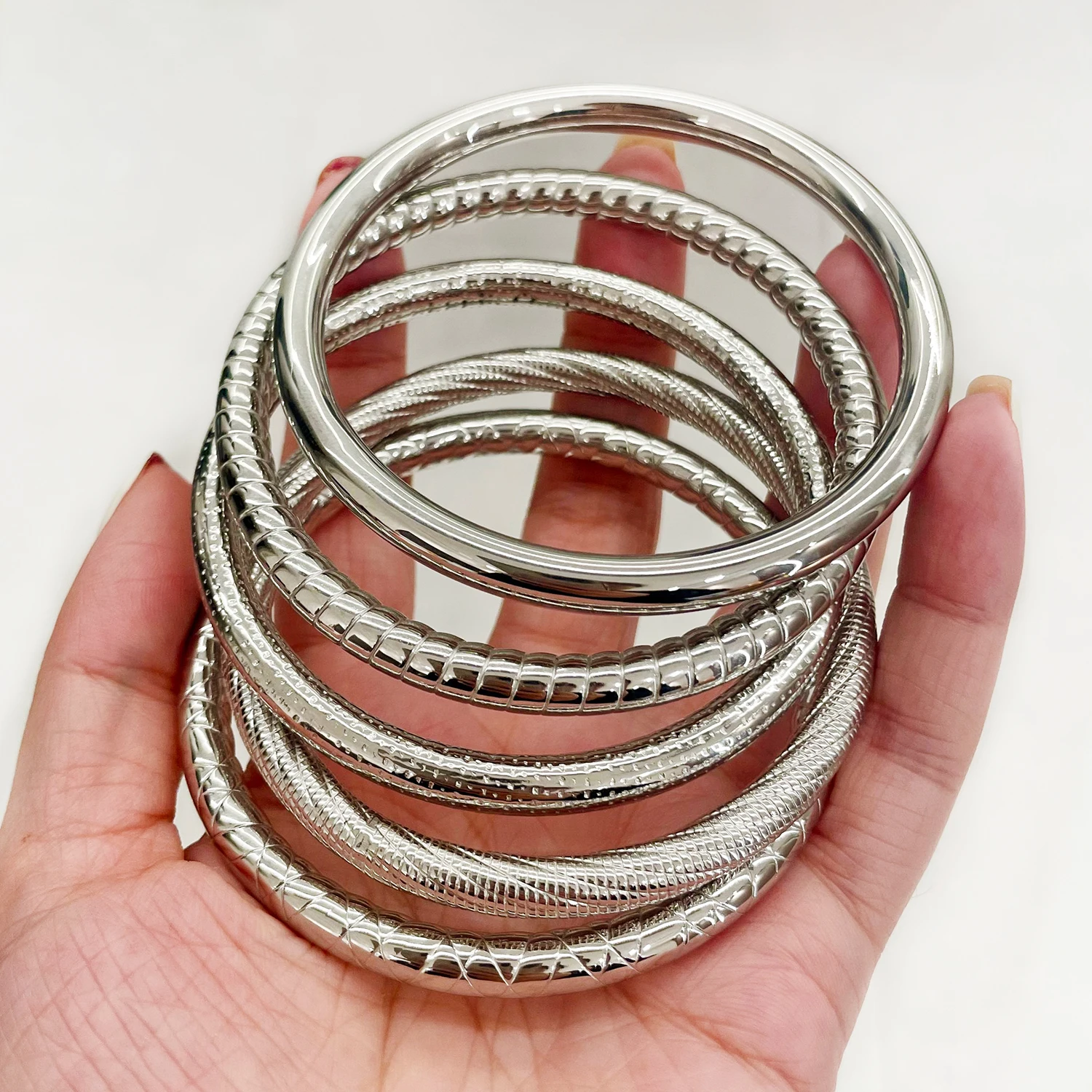 Peri'sbox غير تتلاشى الصلبة مطلية بالذهب 5 الملمس تصميم أساور بسيطة سميكة تكويم الفولاذ المقاوم للصدأ مقاوم للماء مجوهرات النساء