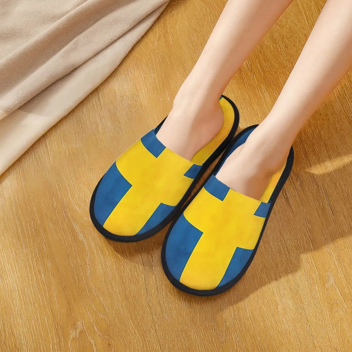 Zapatillas personalizadas con bandera sueca de Suecia, zapatillas de casa suaves y cálidas de espuma viscoelástica para mujer, zapatos cómodos para interiores
