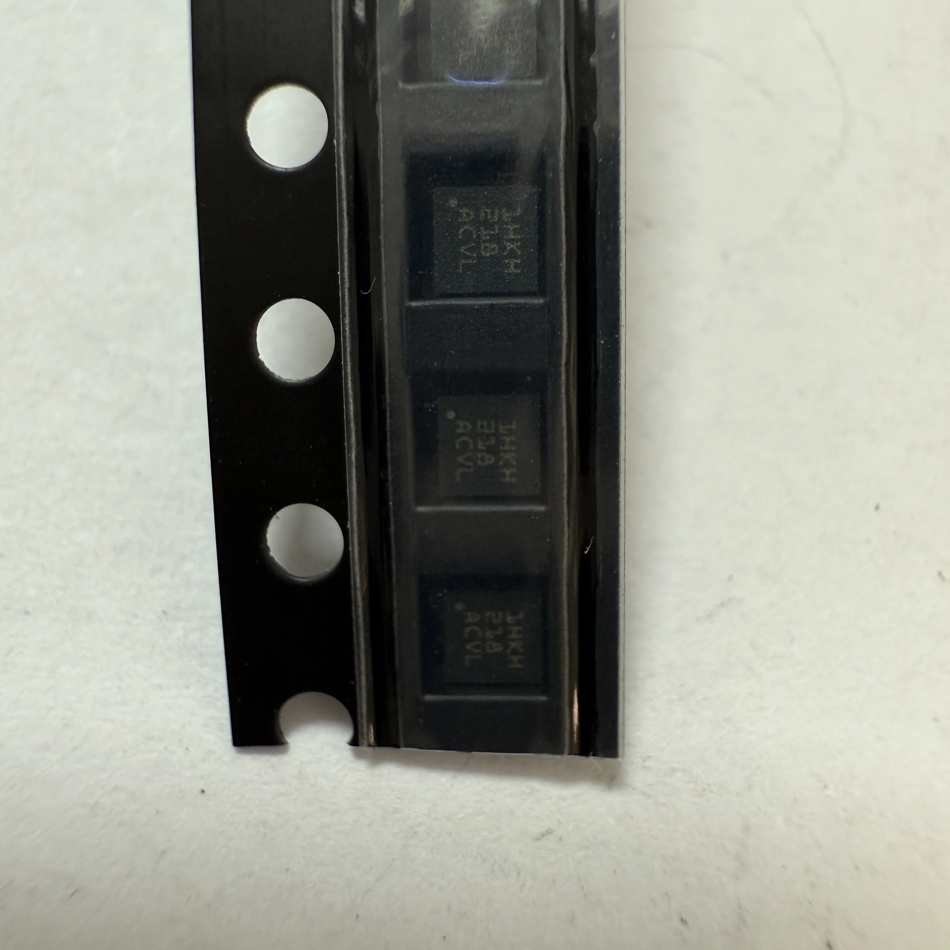 20 PÇS/LOTE TLV75718PDRVR (chip de fonte de alimentação)