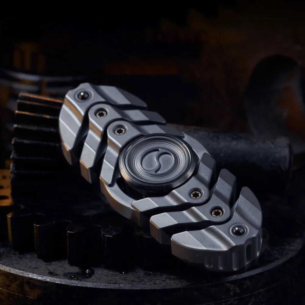 Black Mirror Design EDC Fishbone Fidget Spinner Stress Relief Toy Metal Fidget Toys Adults Office Desk Anxiety Relief Gadgets