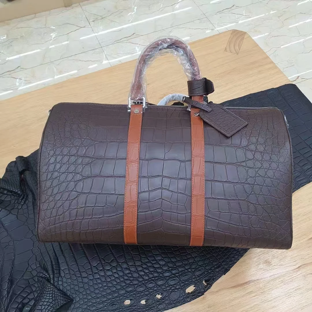 Borsa da viaggio in vera pelle di coccodrillo marrone di lusso 2025 Design di grandi dimensioni in pelle di pancia Borsa da esterno di alta qualità al 100% in vero alligatore