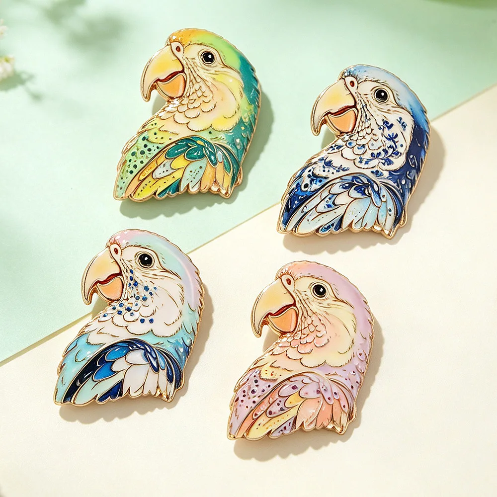 Cross border new clothing accessories, parrot head colored drip oil brooch, animal pin decoration