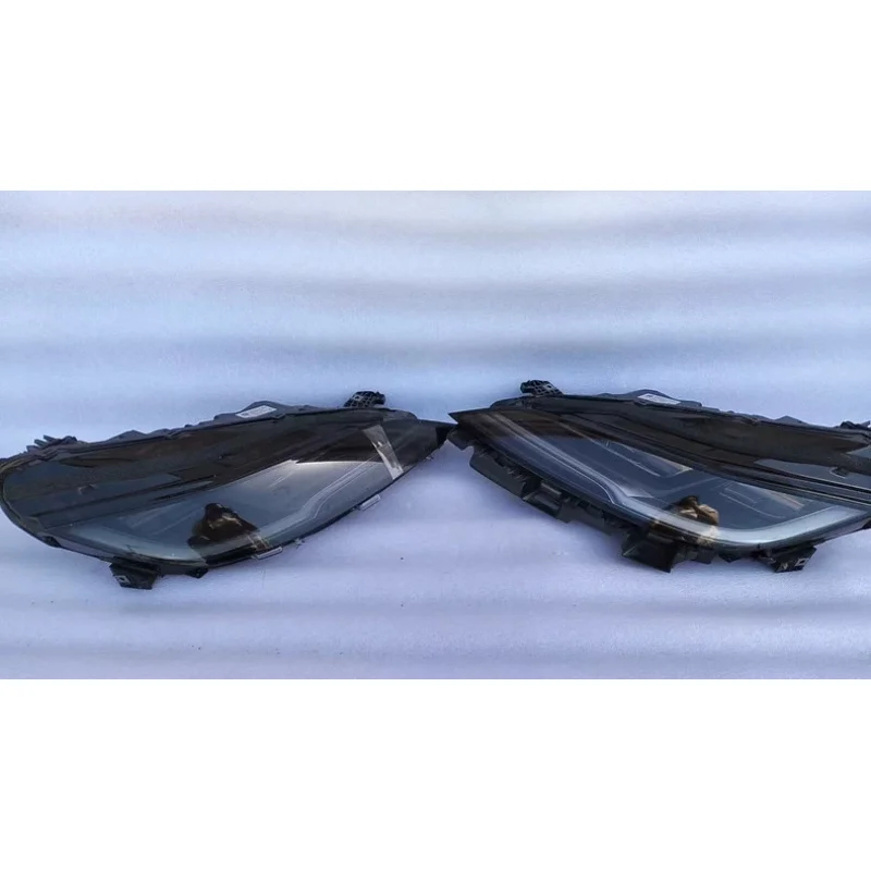 Matrix LED Headlight Assembly for Tesla Model 3 2023-2024 Refresh Left or Right Sold Separately 176088800F 176088900F