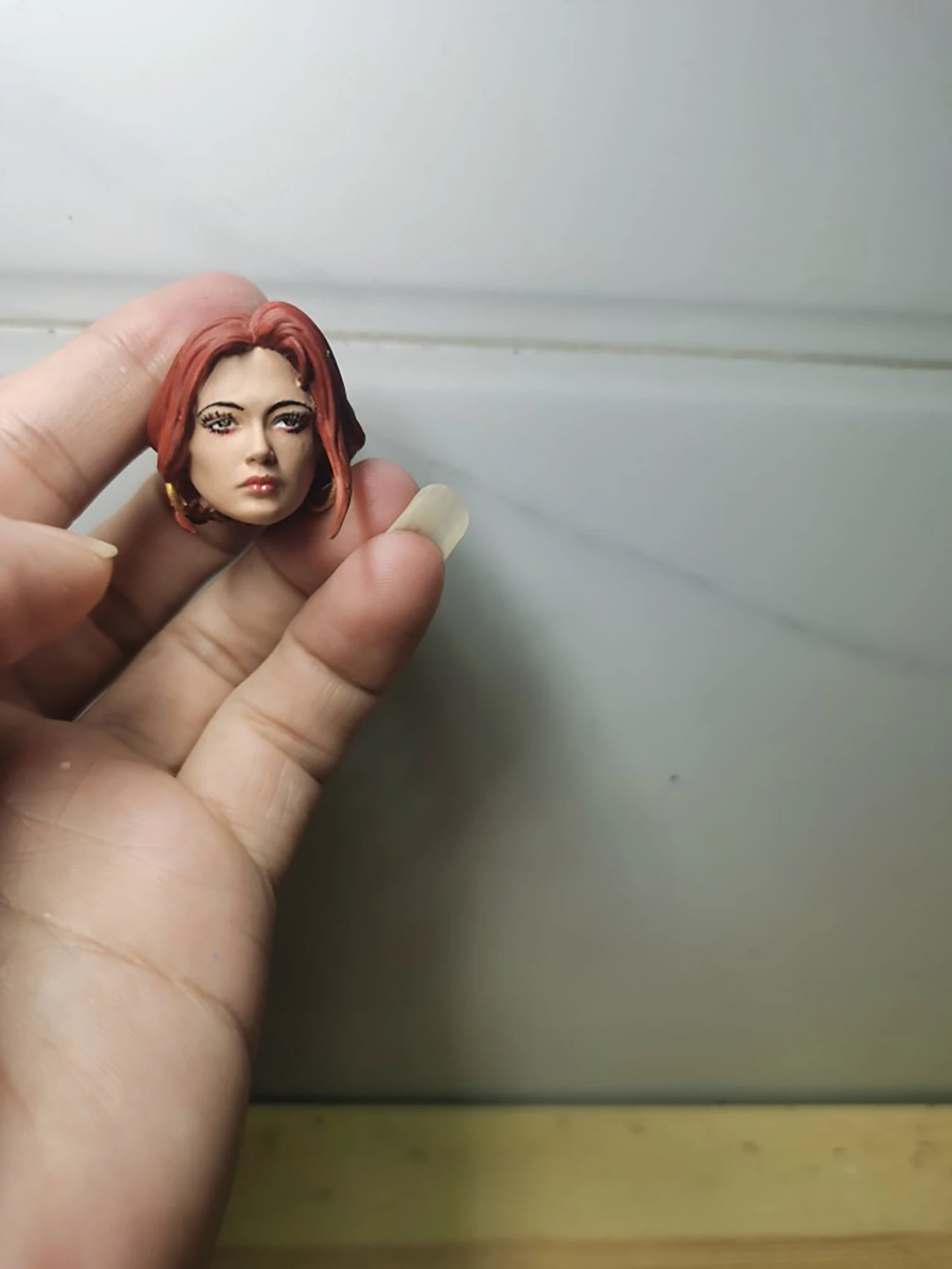 

1/12 Scale Painted Medieval Female Knight Head Carving Sculpt Model Toys