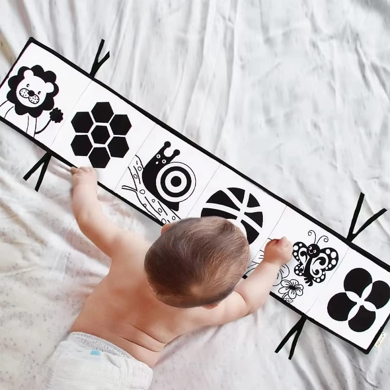 Black White Insect Lion Cloth Books Education Develop Crib Toy Baby Bed Bumper Hanging Crib Early Learning Toys Kids 0 12 Months