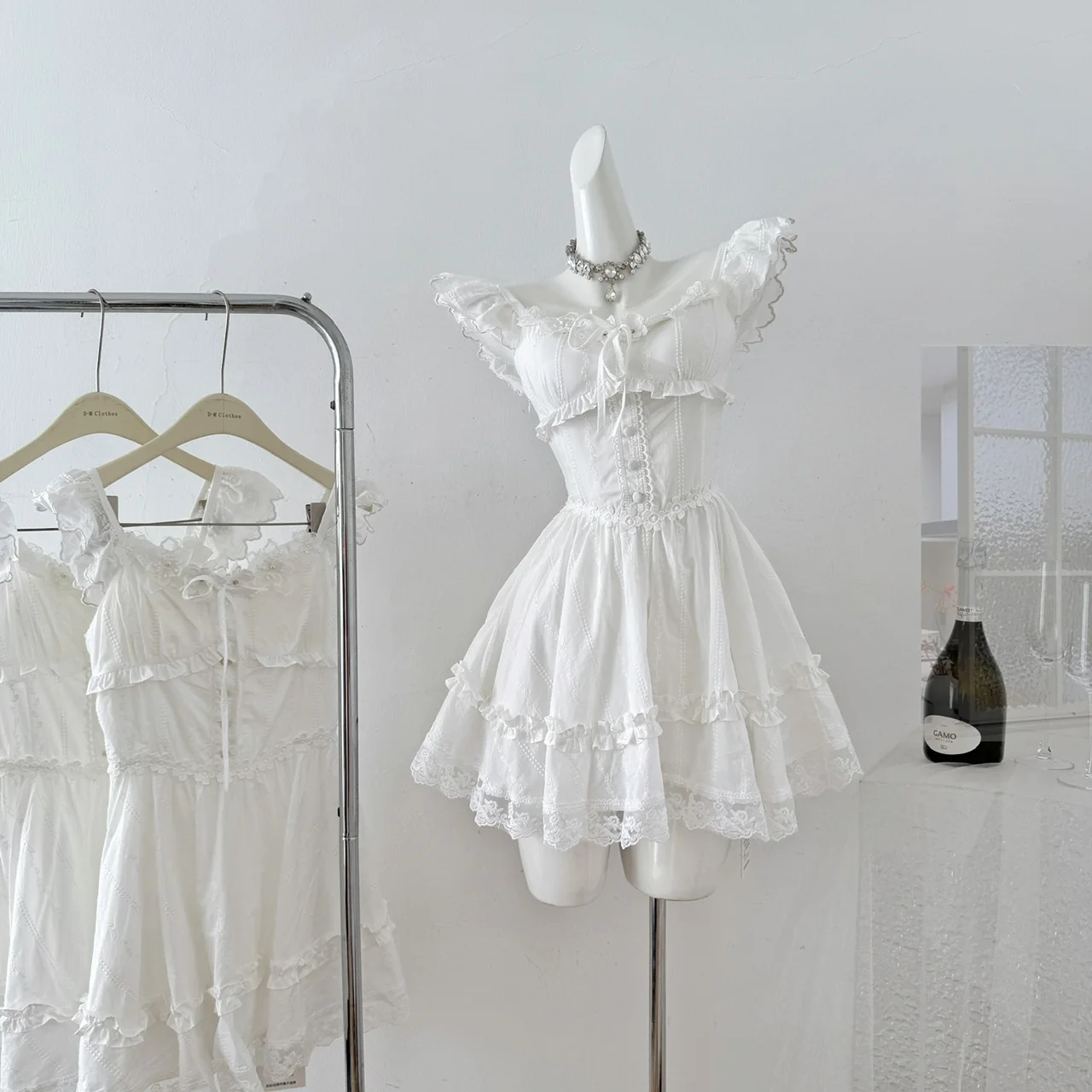 2025 verano francés elegante blanco puro Mini vestido nuevo mujeres encaje arco manga voladora bordado vestido de fiesta dulce Casual vestido hinchado