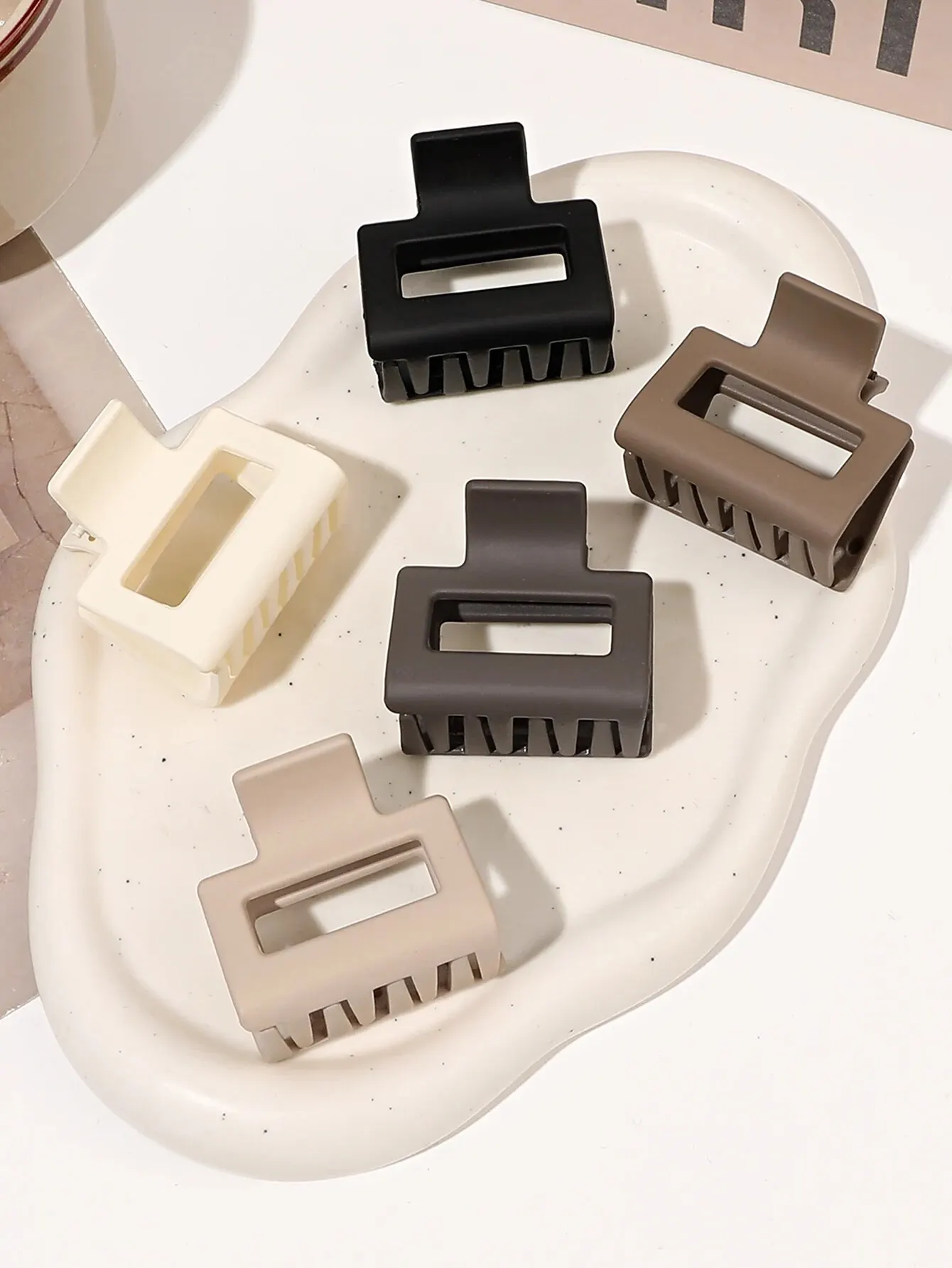 

5 PCs Small Hair Claw Clips for Women Girls, Matte Rectangle Medium Claw Clips for Thin Thick Hair Nonslip Hair Clips
