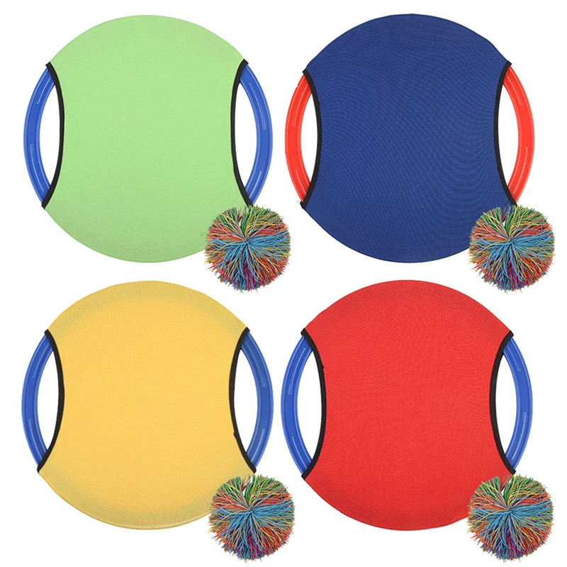 Anel saltando das crianças jogando bola ao ar livre pai criança interação colaboração jogo engraçado bola elástica brinquedos educativos